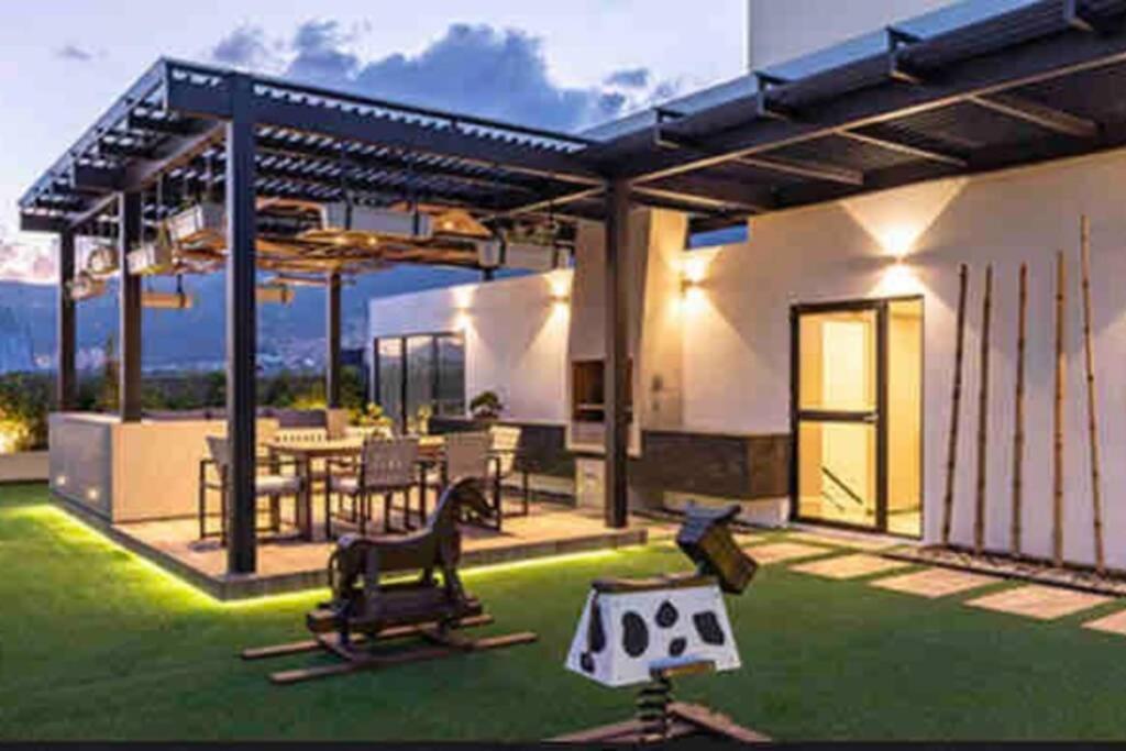 Moderno Departamento En El Mejor Sector De Quito Apartment ภายนอก รูปภาพ