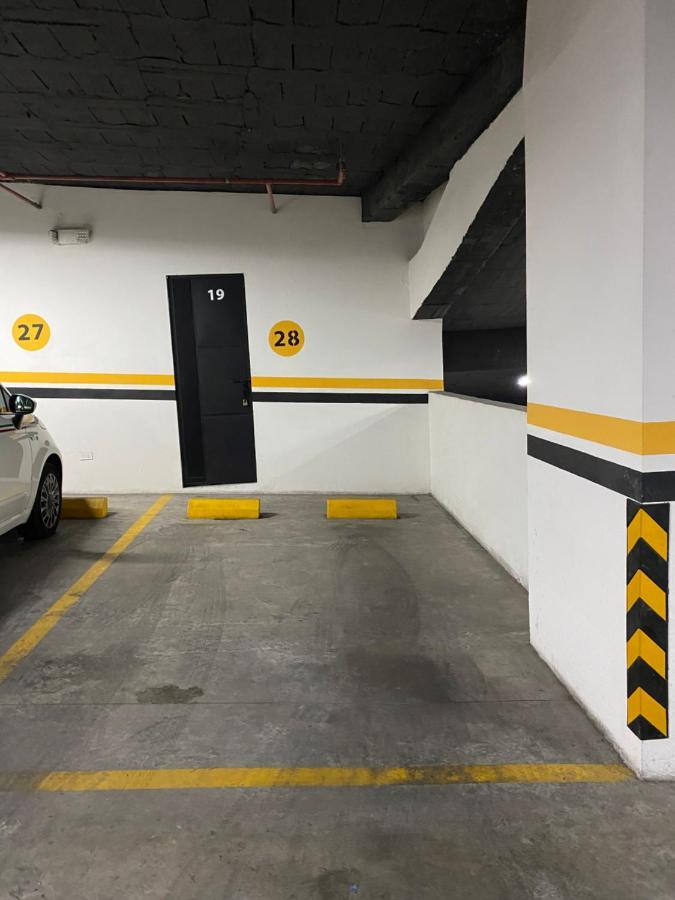 Moderno Departamento En El Mejor Sector De Quito Apartment ภายนอก รูปภาพ